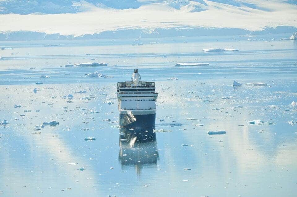 Cruise to Antarctic