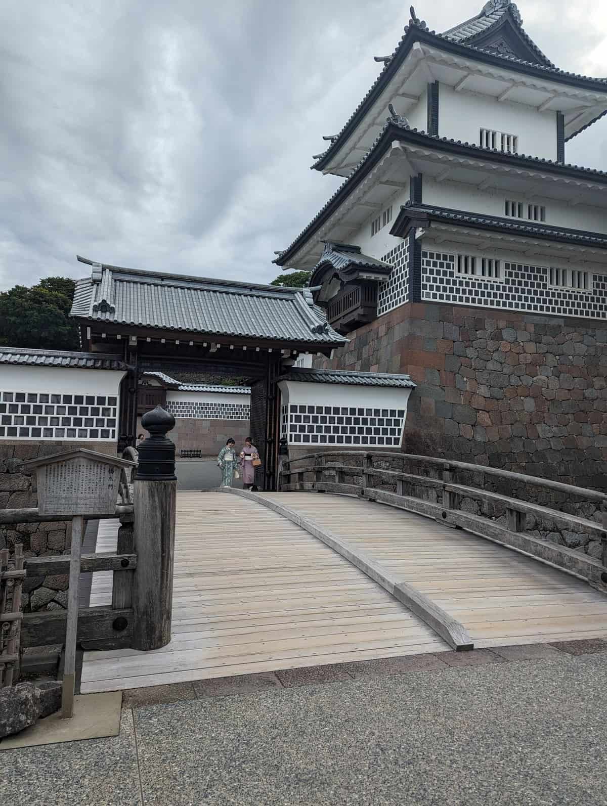 kanazawa castle yukata