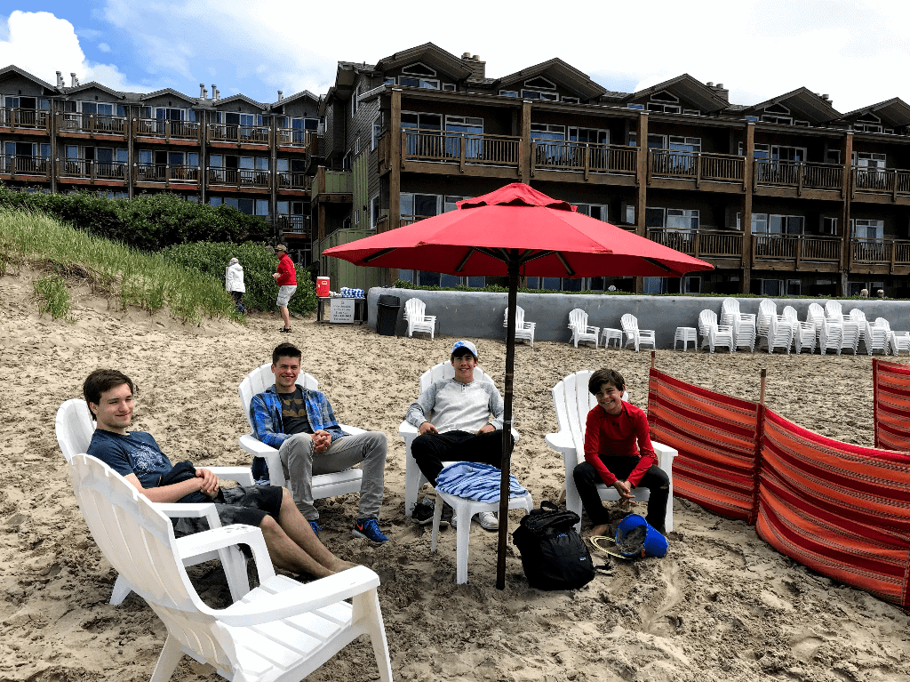 Surfsand Resort beach amenities